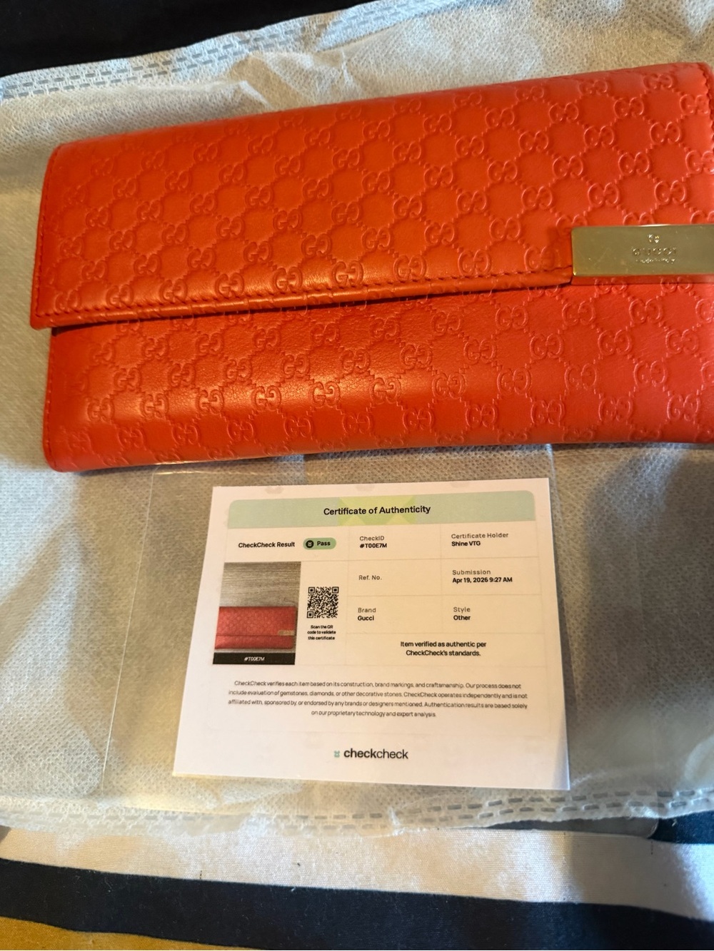 Gucci Red Leather Embossed Flap Clutch with Gold Chain - Picture 2 of 5